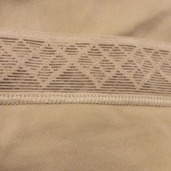 Bundle of Marilyn Monroe and Vassarette Shapers - Picture 6 of 6